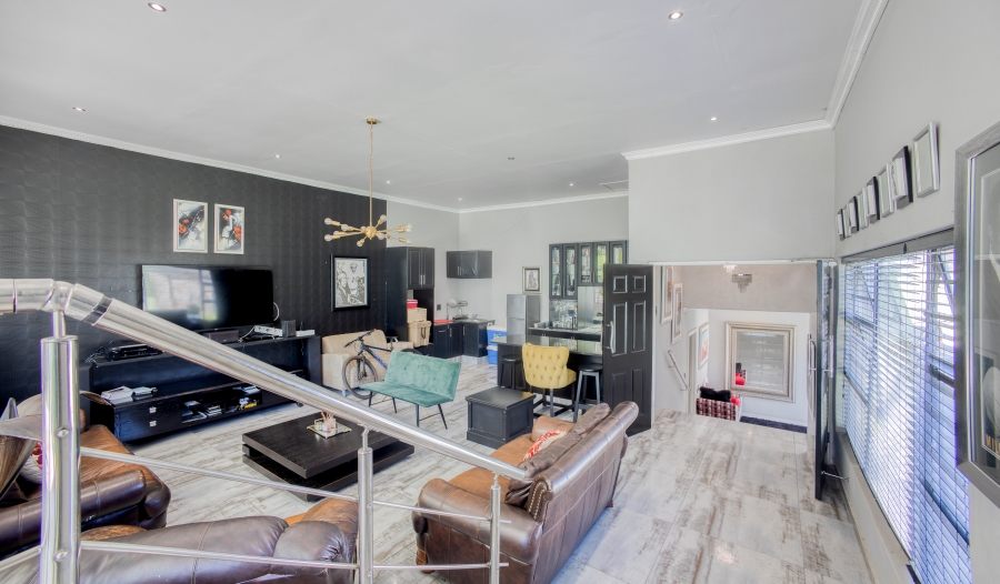 5 Bedroom Property for Sale in Gonubie Eastern Cape